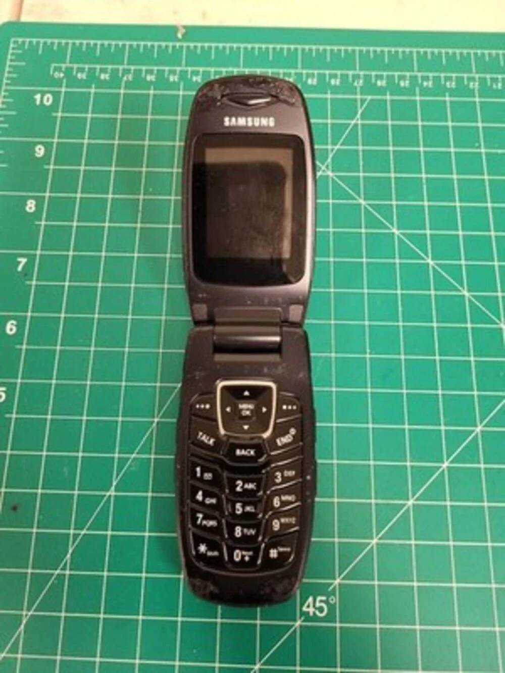 Samsung SPH-A640 Flip Phone Portable Dualband Tri-mode Phone Parts Repair Untest
